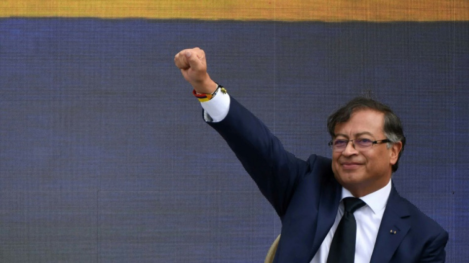 Colombie: Gustavo Petro, premier président de gauche, a prêté serment