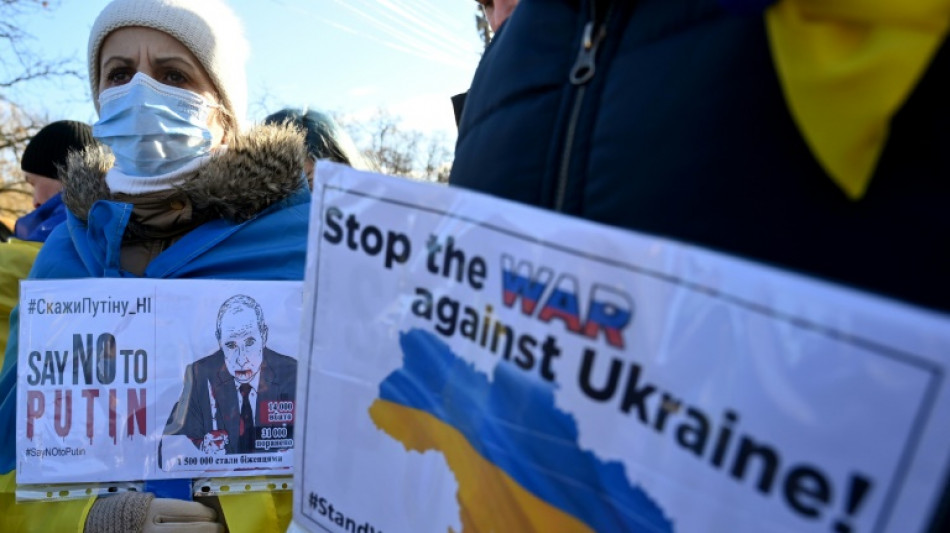 Biden to press Putin as fears of Ukraine war spiral