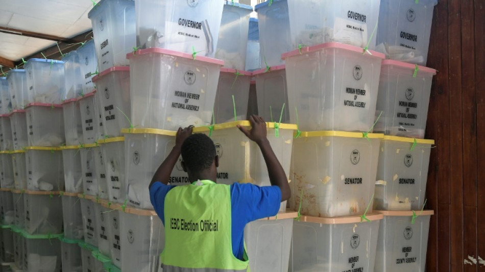 Kenya: le dépouillement de l'élection se poursuit, sur fond d'abstention en hausse