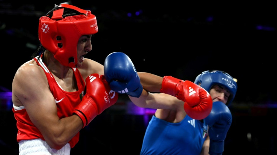 Boxeadora Imane Khelif é 'modelo' de coragem para o povo argelino