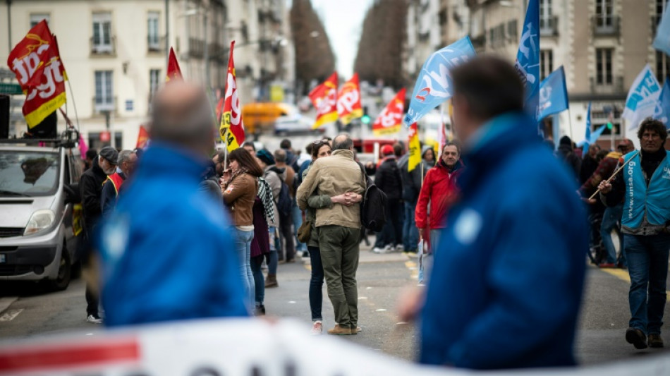 A J-24 de la présidentielle, les syndicats peinent à mobiliser sur les salaires