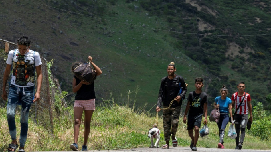 Olvidar el miedo: el peligroso viaje a pie de migrantes sin visa hacia el Darién y EEUU