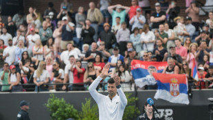 Djokovic pasa a la segunda vuelta en el torneo de tenis de Adelaida