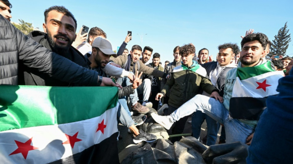 "Enfin libérés"! A Damas, étudiants et écoliers reprennent les cours sans Assad