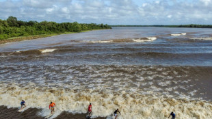 Una ola de agua dulce desafía a los surfistas en la Amazonia brasileña