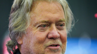 Bannon si presenta in carcere, sono prigioniero politico