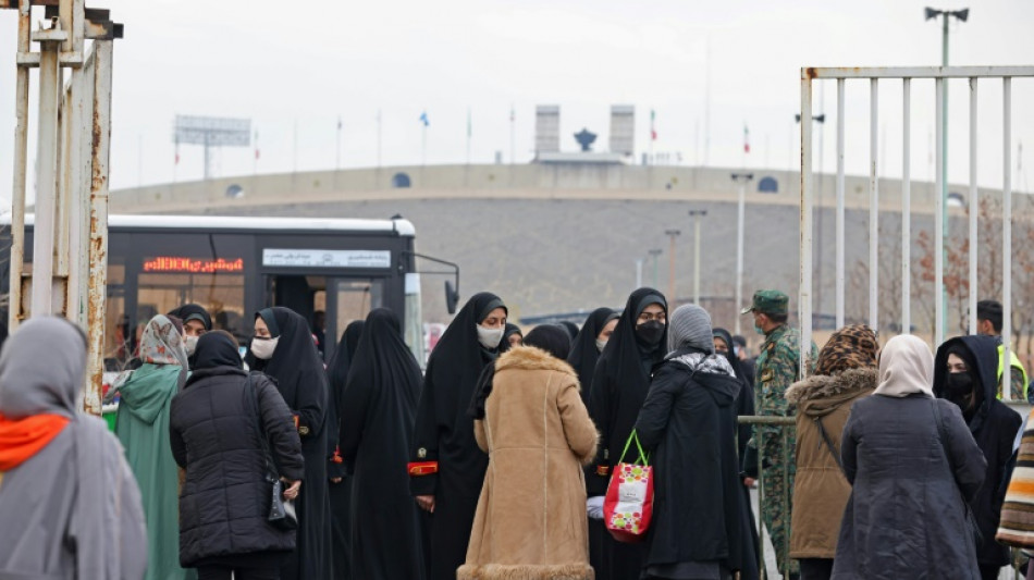 Iran: des femmes à un match de foot, une première depuis près de trois ans