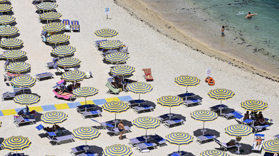 Ue, preoccupa ritardo Italia su balneari, così perde entrate