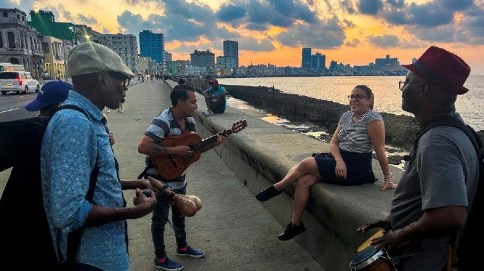 The bolero, poetry and love put to song in Cuba and Mexico