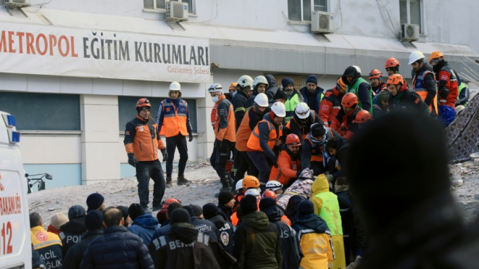 "Ahora esperamos a nuestros muertos": enfado en Turquía por la reacción al sismo