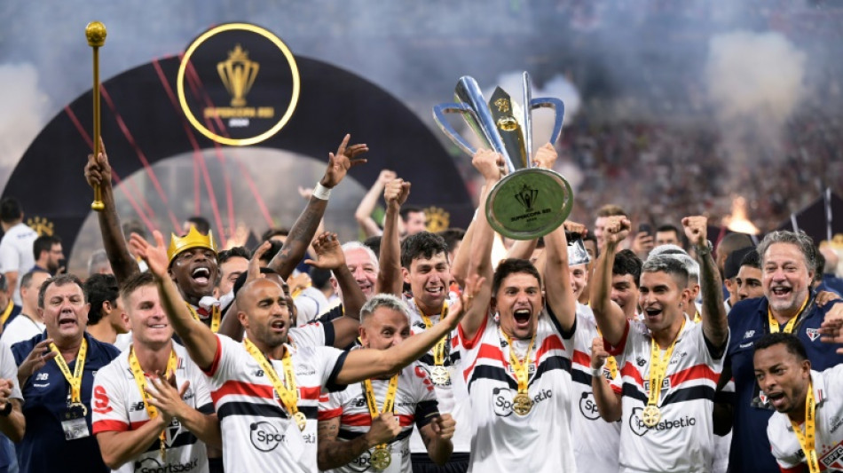 São Paulo vence Palmeiras nos pênaltis e é campeão da Supercopa do Brasil