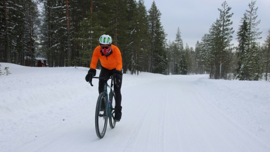 Un Français réussit le premier ultra triathlon dans des conditions polaires