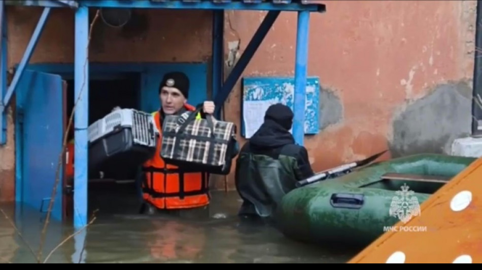 Cities in Russian Urals, west Siberia brace for worst floods in decades