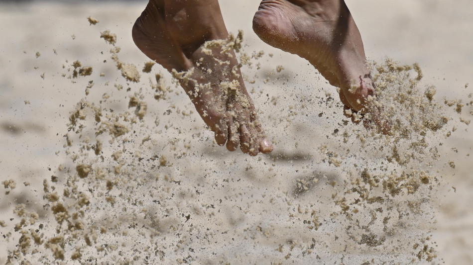 Nuovo piede artificiale per camminare anche sulla spiaggia