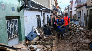 Milhares de agentes adicionais serão enviados às regiões devastadas por enchentes na Espanha