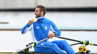 JO-2024: le Grec Stefanos Ntouskos, champion olympique d'aviron, premier relayeur de la flamme