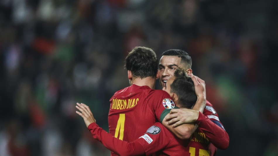 Portugal completa el pleno de victorias al imponerse 2-0 a Islandia