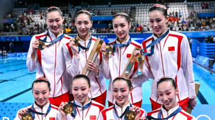 China conquista ouro inédito no nado artístico por equipes em Paris-2024