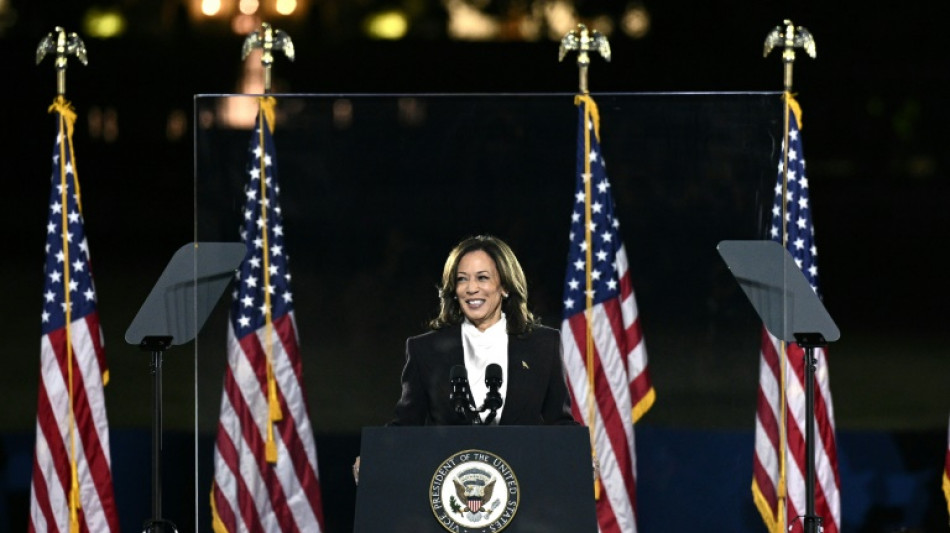 Trump veut "un pouvoir sans limites", accuse Harris à Washington