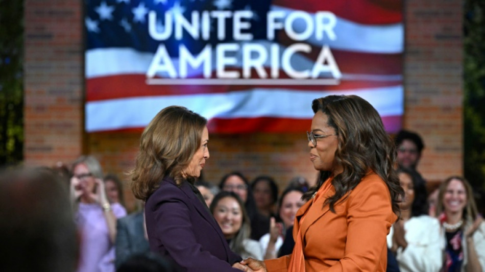 Harris y Oprah celebran mitin electoral repleto de estrellas invitadas