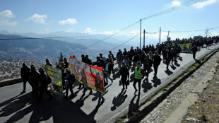 Garimpeiros paralisam centro de La Paz pedindo novas licenças para explorar ouro