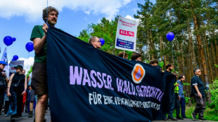 Mehr als tausend Teilnehmer bei Protesten gegen Tesla in Brandenburg