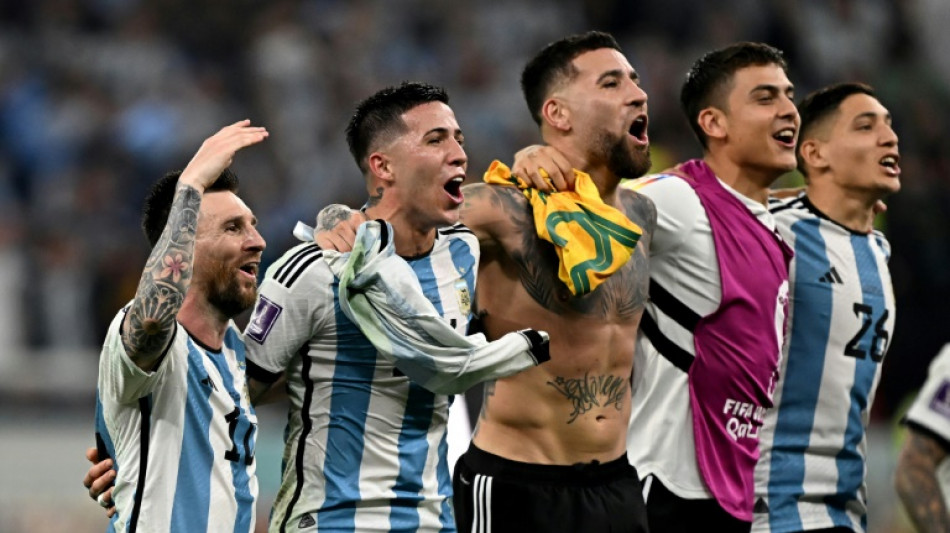 Argentina y Messi pasan a cuartos con sufrido triunfo ante Australia