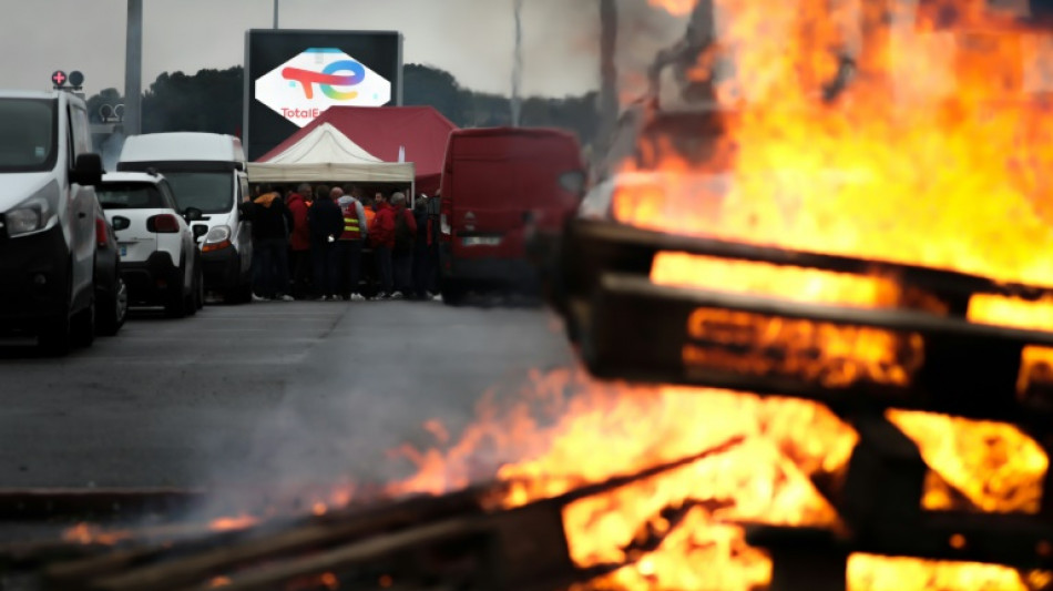 French fuel shortages take toll as strike standoff hardens