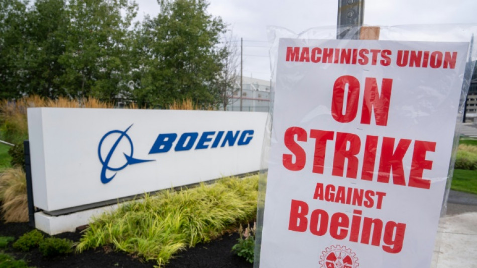 Boeing to start large-scale furloughs with Seattle strike talks stalled