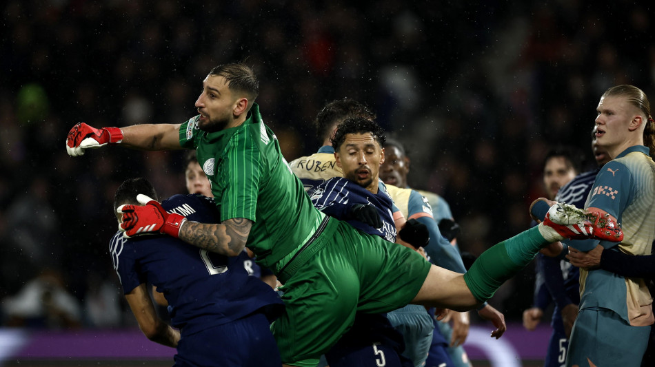 Calcio: media francesi, il Psg molla Donnarumma per Chevalier