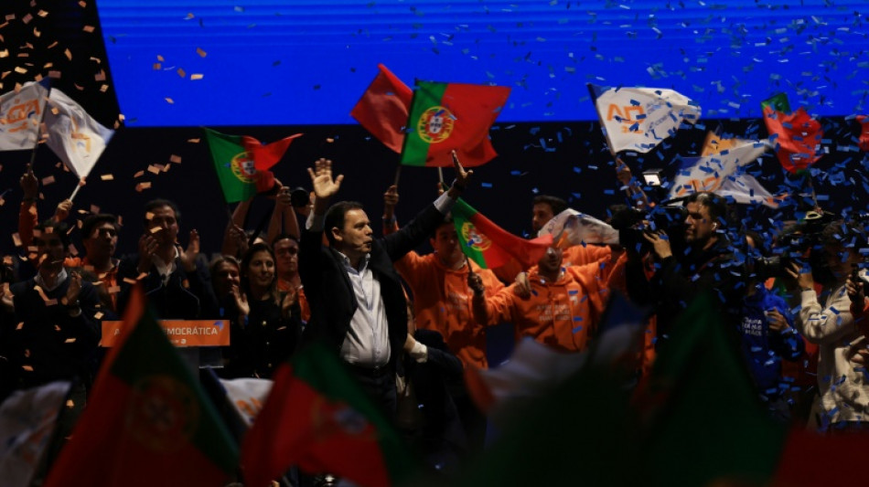 Portugal votes with centre-right poised to oust Socialists