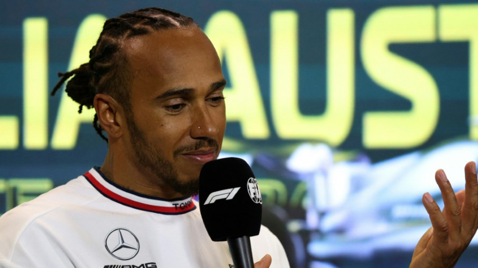 Völlig losgelöst: Hamilton zieht es ins Weltall