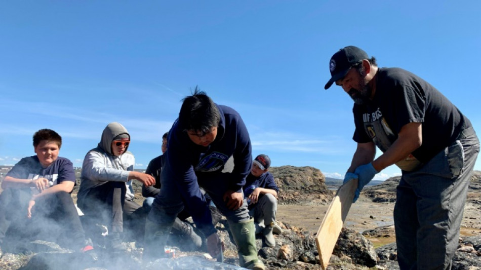 Dans l'Arctique canadien, les traditions inuites remèdes contre la dépression des jeunes