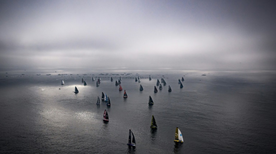 Vendée Globe: un grand départ au calme après des adieux émouvants