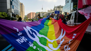 Milhares de pessoas celebram o Dia do Orgulho LGBTQIA+ em Seul