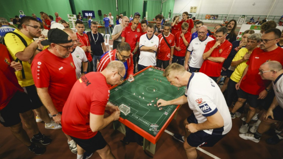 Copa do Mundo de Subbuteo toma conta de cidade inglesa