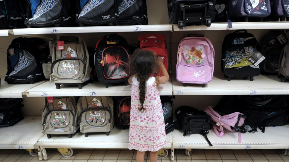 La rentrée scolaire s'annonce moins coûteuse pour les familles, mais pas pour les étudiants