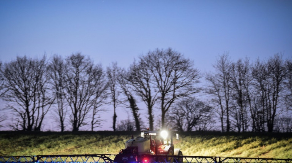 French govt under fire for putting pesticide phase-out on hold