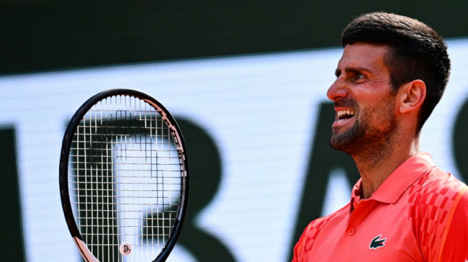 Djokovic bate a un Alcaraz que no pudo competir por los calambres