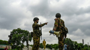 La policía dispara contra los manifestantes en Bangladés, el ejército desplegado