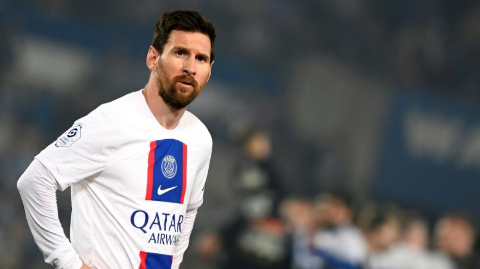 PSG oficializa saída de Lionel Messi