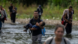 Panama, Colombia deny abandoning migrants, appeal for more help