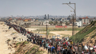 Gazans flood road north after 'open checkpoint' rumours