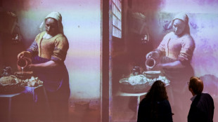 Des objets cachés trouvés dans le tableau "La Laitière" de Vermeer