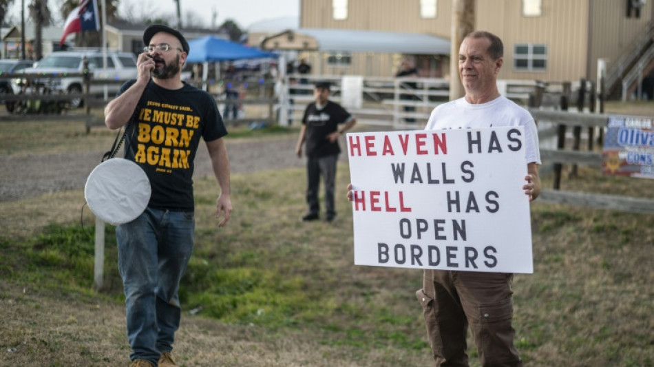 'God's Army' protesters rally in Texas against migrant crossings