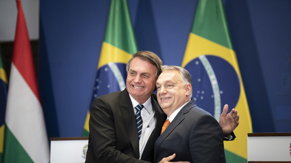 Bolsonaro nell'ambasciata ungherese, la Corte archivia il caso