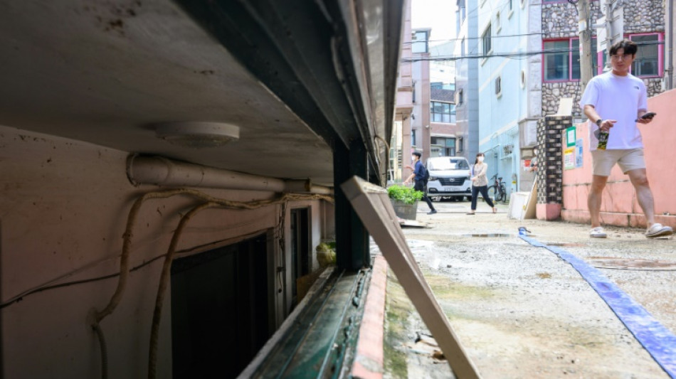 Seoul seeks to ban basement flats after flooding deaths