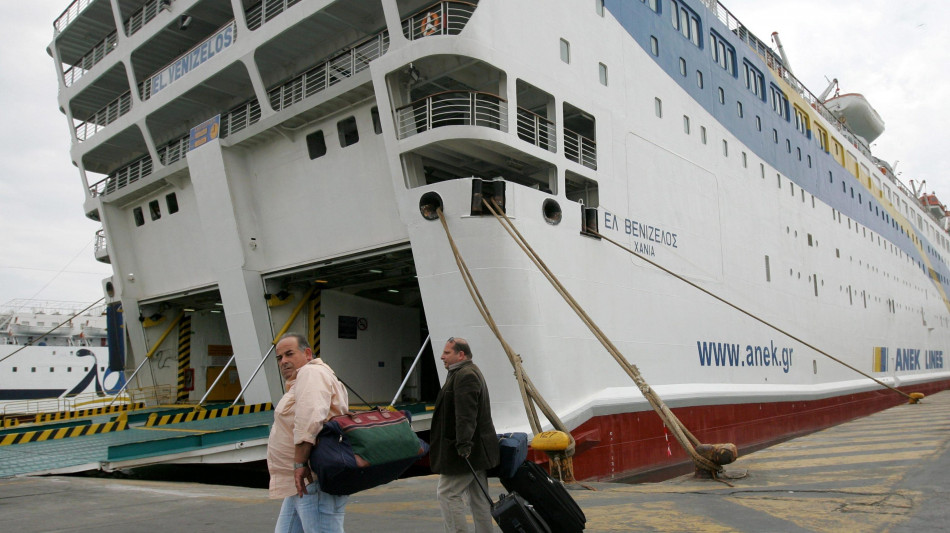 Grecia, fermi traghetti e treni per lo sciopero dei trasporti