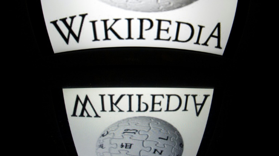 Google agrees to pay for Wikipedia content