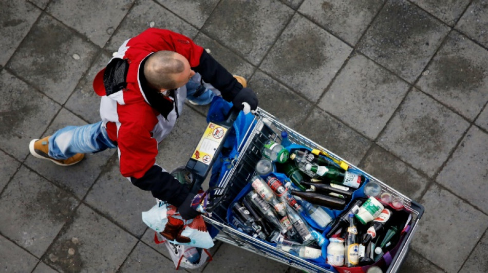 Mann stiehlt in Bremen tausende Pfandflaschen von Supermarktgelände